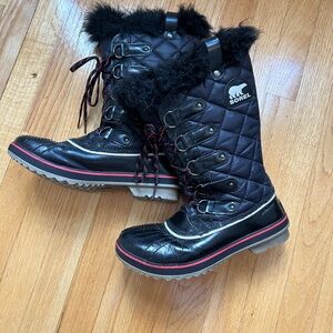 Sorel Joan of Arc Faux Fur Boots (retail $120)